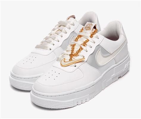 nike air force gold anhänger|Air Force 1 .